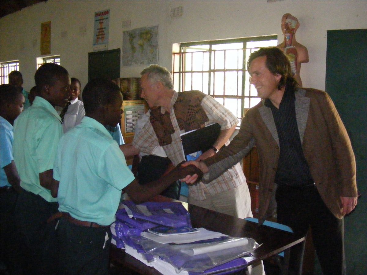 Alexander and Ronnie with a school class of St. Vincent School near Harare, Zimbabwe, where children shared how they worked with Integral Research