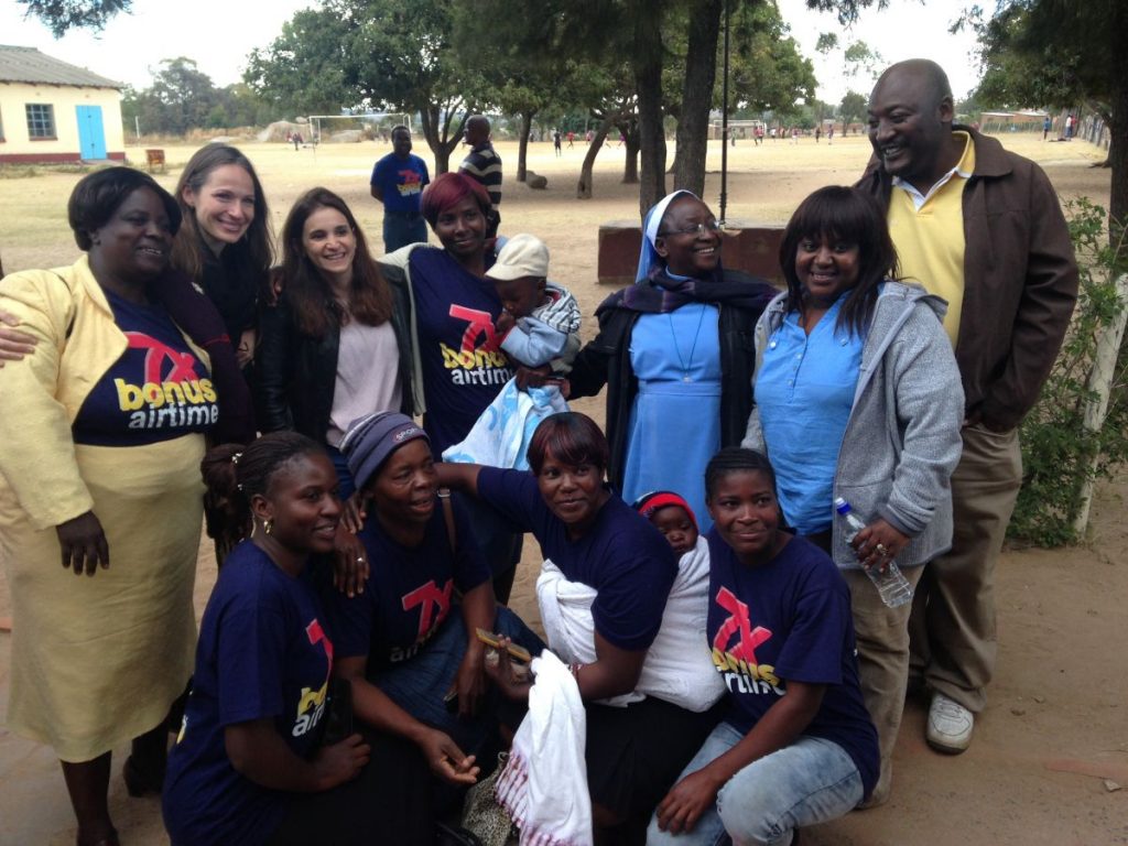 Andrew Nyambayo CARE VIVA Zimbawbwe Domboshava 2016 06 25 Group Picture 1