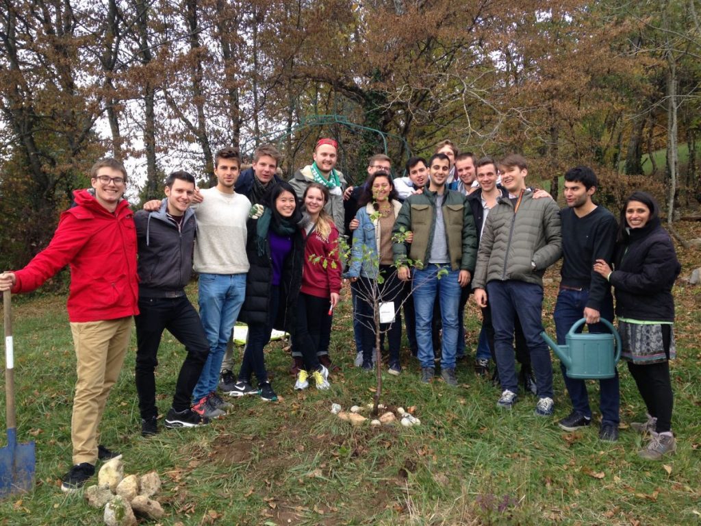 2016-11-02-hotonnesta-course-st-gallen-group-tree-plant-2